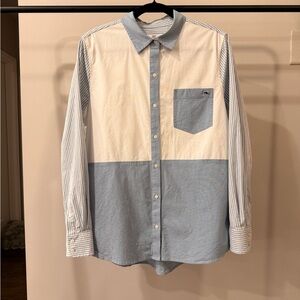 Vineyard Vines Blue and White Women’s Shirt